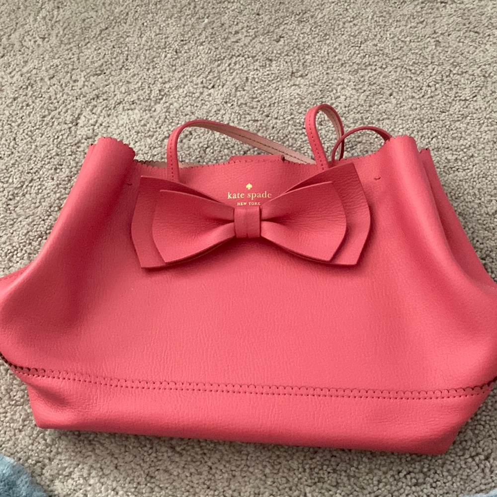 Pink Kate Spade Bow Purse with scalloped edges